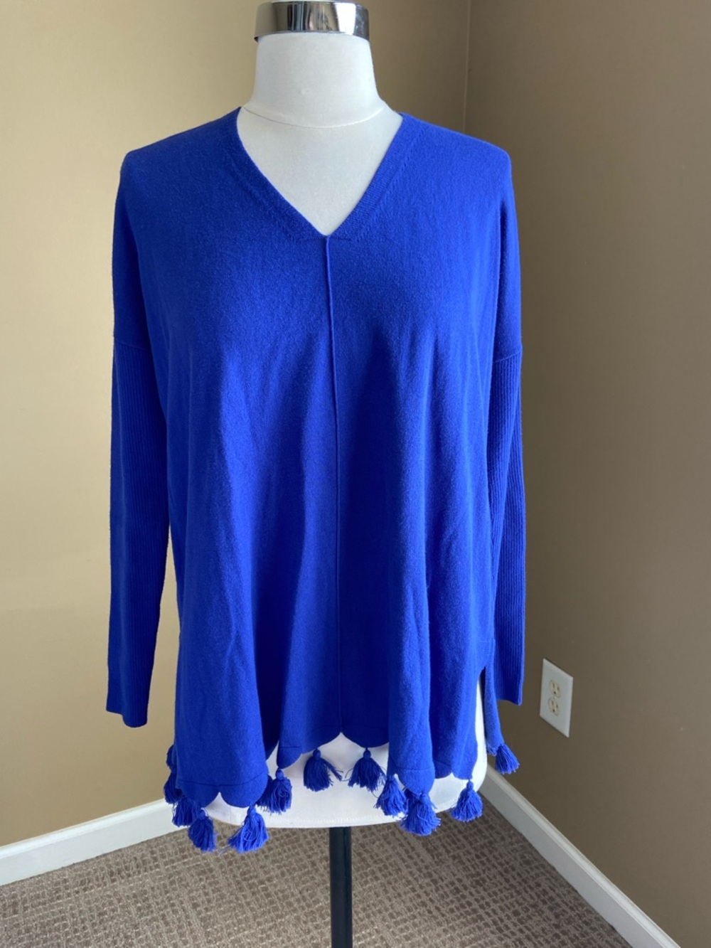 Lilly Pulitzer Martine Royal Blue V-Neck Tassel Hem Sweater, XSmall, Resort Wear